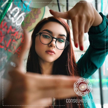 APENAS VOC� V� A REALIDADE?